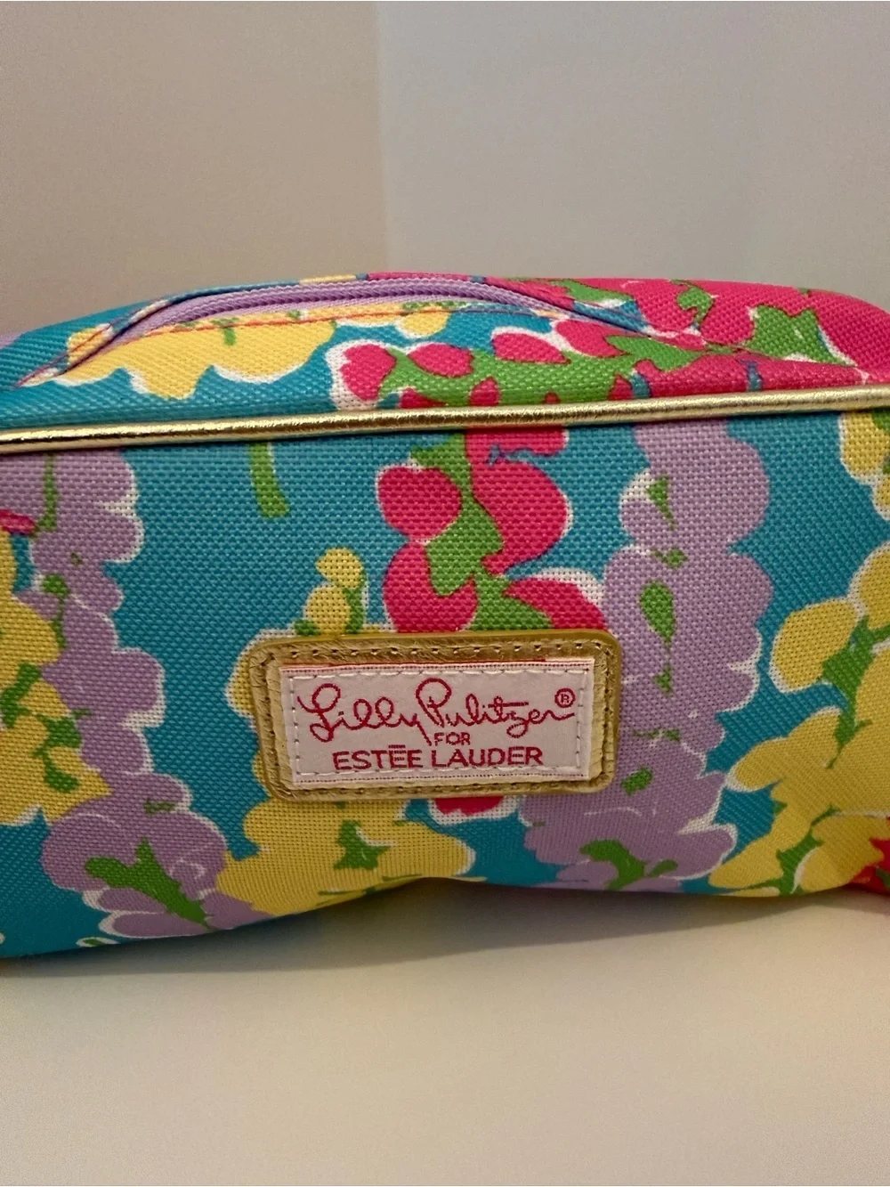 NWOT Lilly Pullitzer Collab with Estée Lauder toiletry bag 8 x 5 x 2“